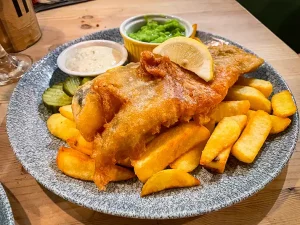 bouverie-tap-beer-battered-fish-and-chips
